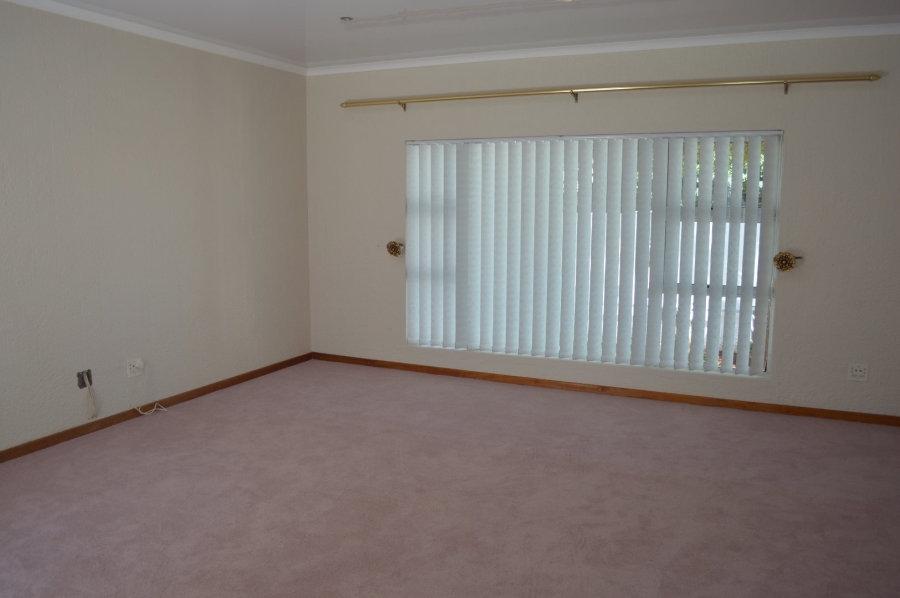 3 Bedroom Property for Sale in Flamwood North West